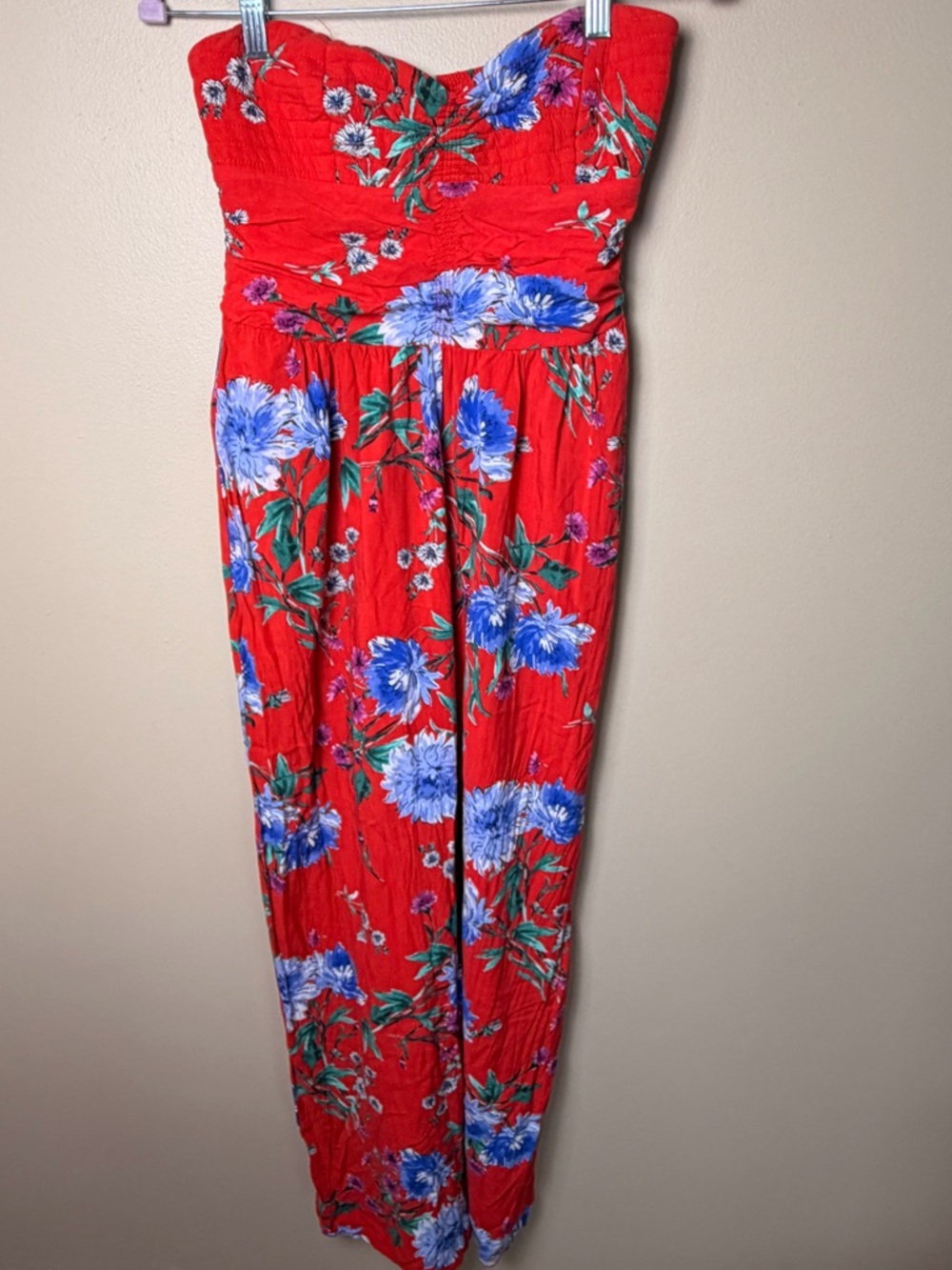 ❤️ Band of Gypsies Red Floral Strapless Smocked Romper Size M Boho ❤️ - Picture 3 of 10
